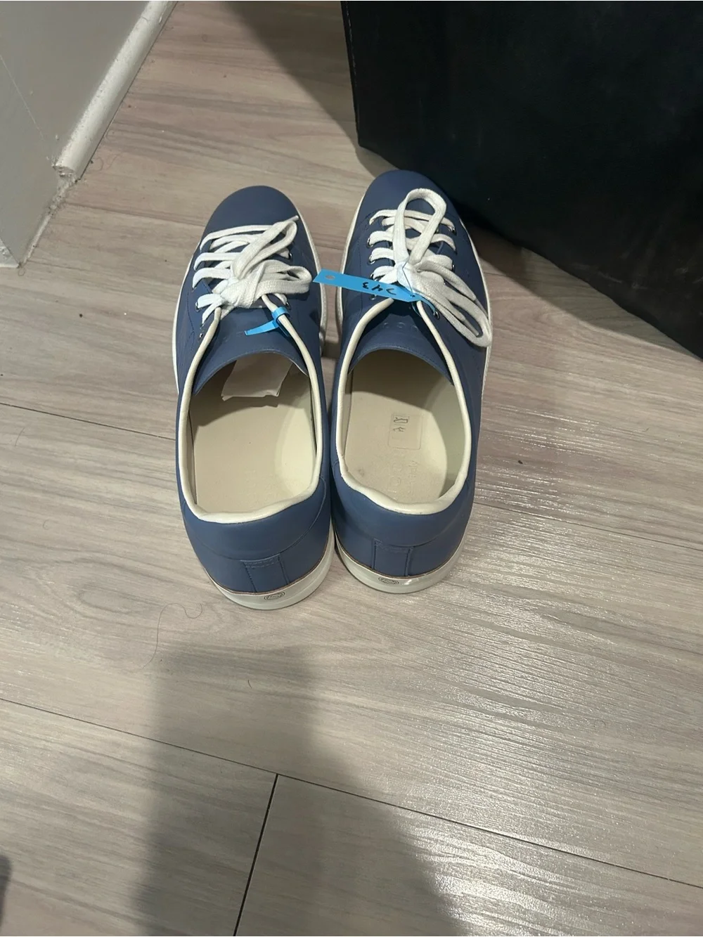 Gucci Blue Leather Low-Top Sneakers with White Laces